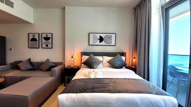 プリスチンスタジオウィズカナルビュー - 703