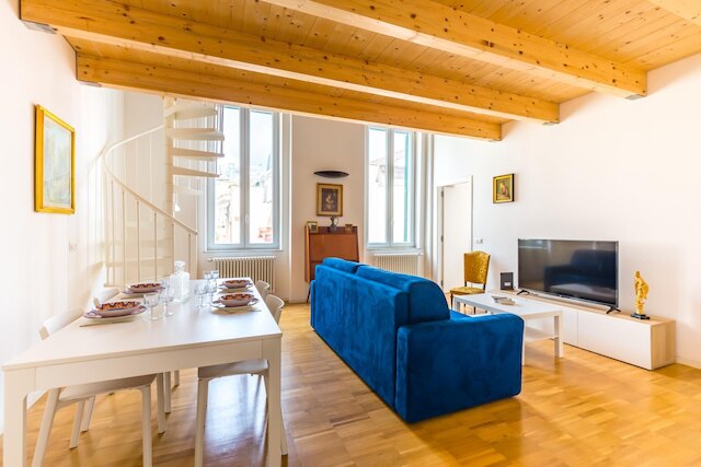 ノヴァ スタイリッシュ ハウス イン センター