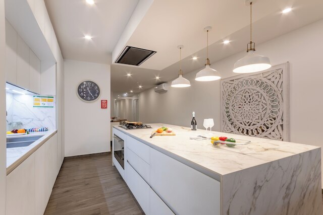 モダン ビューティフル プール アンド シー アパート クアラ