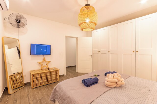 モダン ビューティフル プール アンド シー アパート クアラ