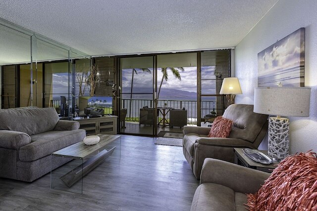 マアラエア バニヤンズ バイ コールドウェル バンカー アイランド バケーションズ