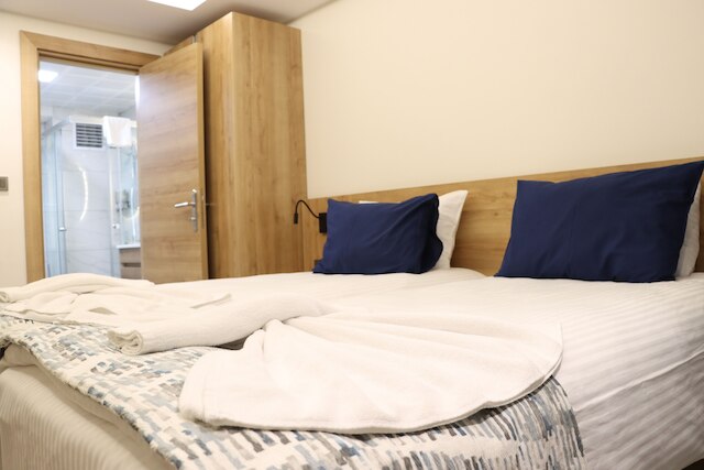 ダブ ホテル ウルス