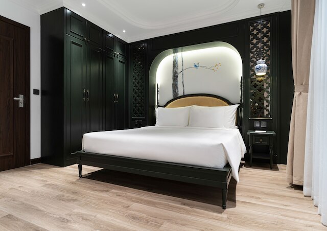 エリ リナ ホテル