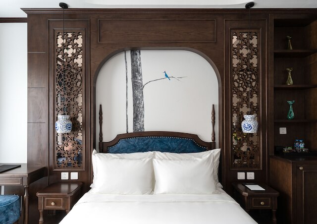 エリ リナ ホテル