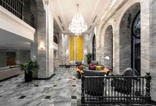 エリ リナ ホテル