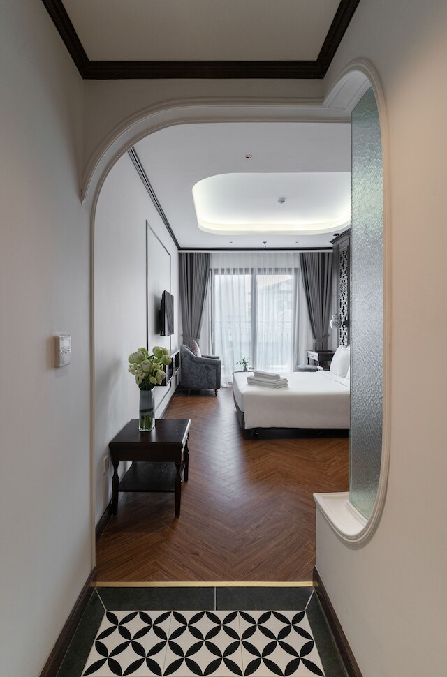 エリ リナ ホテル