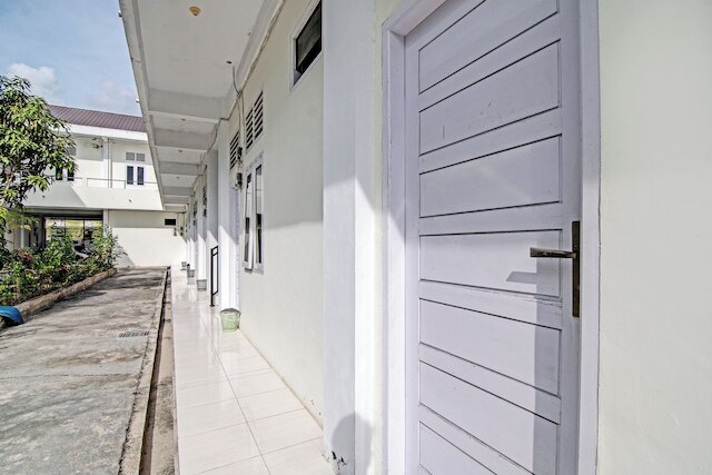 ホテル O アヌグラ ジャヤ シャリア ニア セコラ ダサール ネゲリ 018 デサ クバン ジャヤ