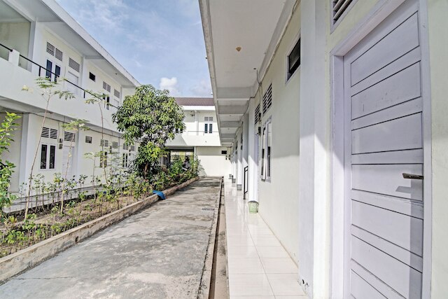 ホテル O アヌグラ ジャヤ シャリア ニア セコラ ダサール ネゲリ 018 デサ クバン ジャヤ