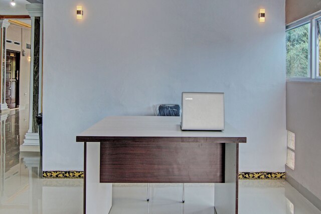 ホテル O アヌグラ ジャヤ シャリア ニア セコラ ダサール ネゲリ 018 デサ クバン ジャヤ