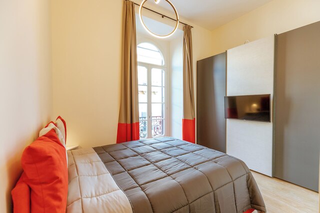 ナナイン・パラッツォ・ナナ