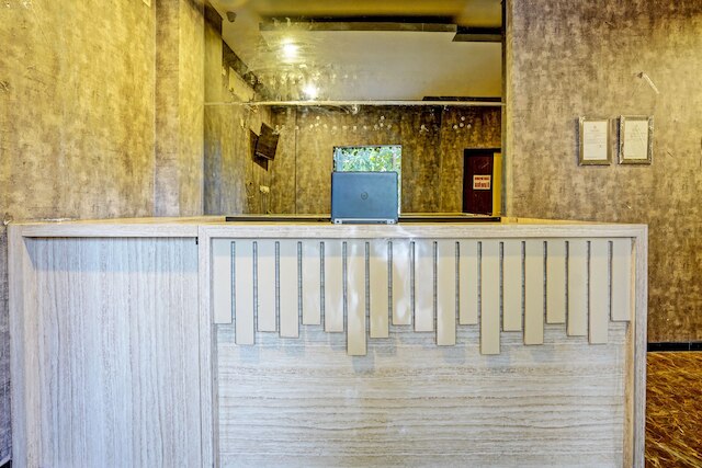 スーパー OYO キャピタル O 92633 スプリング ホテル グベン