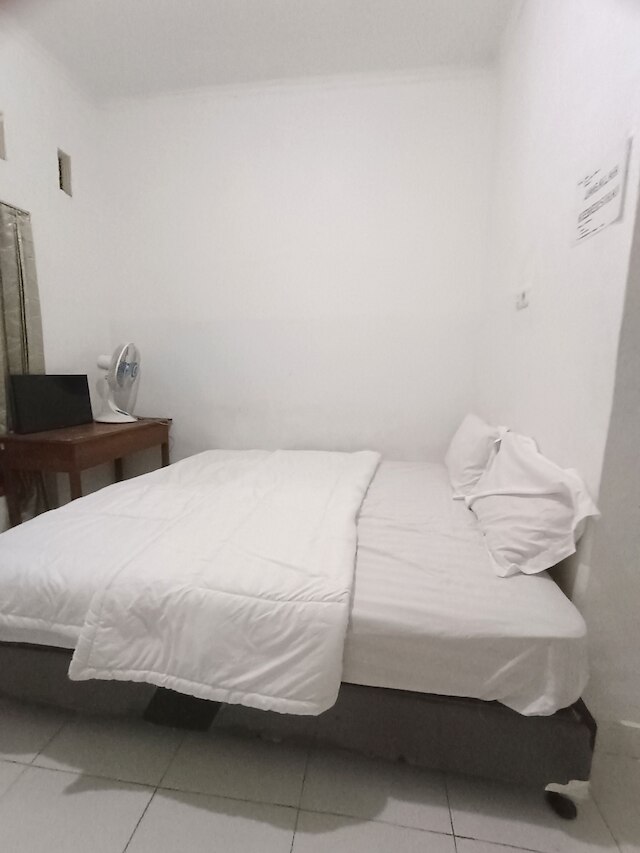 ホテル O ホームステイ バイトゥラフマ シャリア