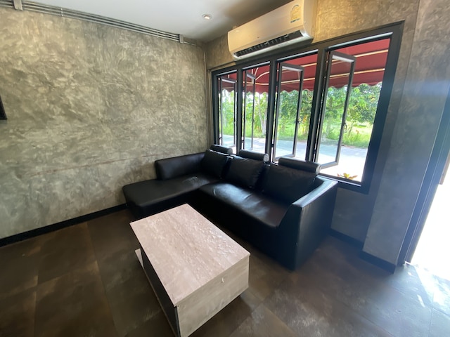 ルームクエスト チョンブリ レムチャバン