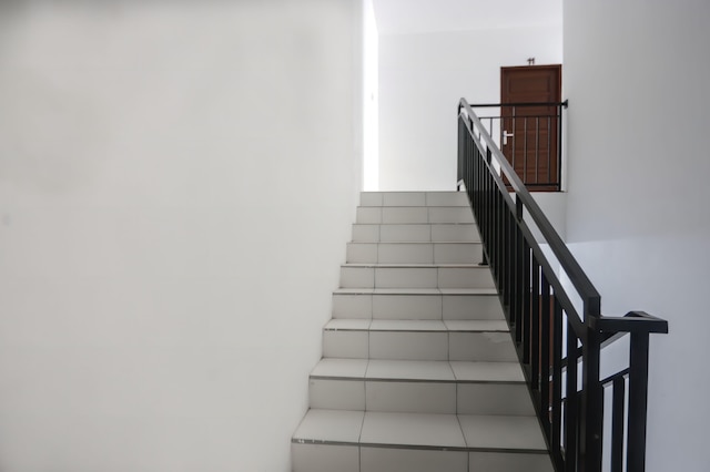 OYO  92626 グッド スリープ 4 イン  ド COス シャリア