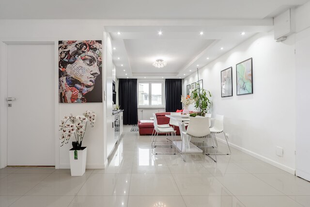 ルミナ スペーシャス アパート ウィズ 3 ベッドルーム