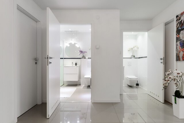 ルミナ スペーシャス アパート ウィズ 3 ベッドルーム