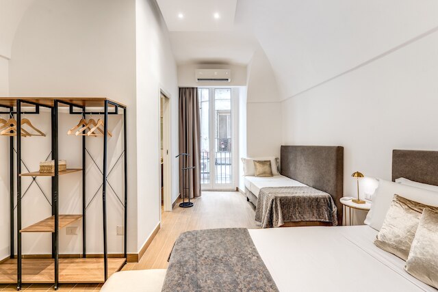 ドムス・パルテノペア