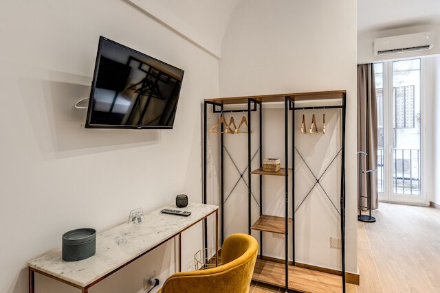 ドムス・パルテノペア