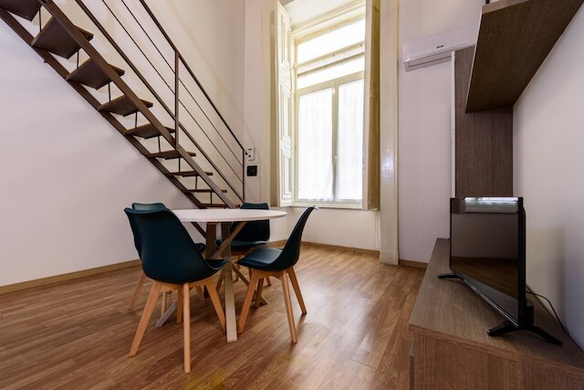 ヴィア デイ トリブナリ 175