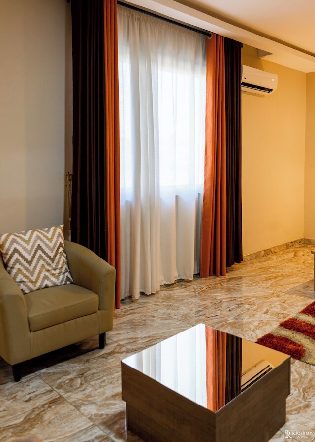 リッチジョイ・ロッジ