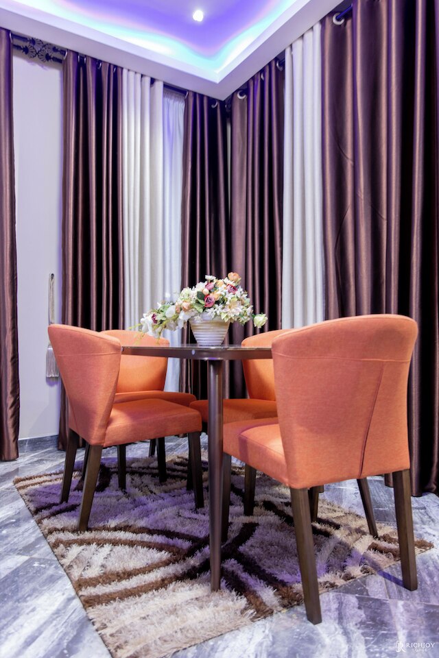 リッチジョイ・ロッジ