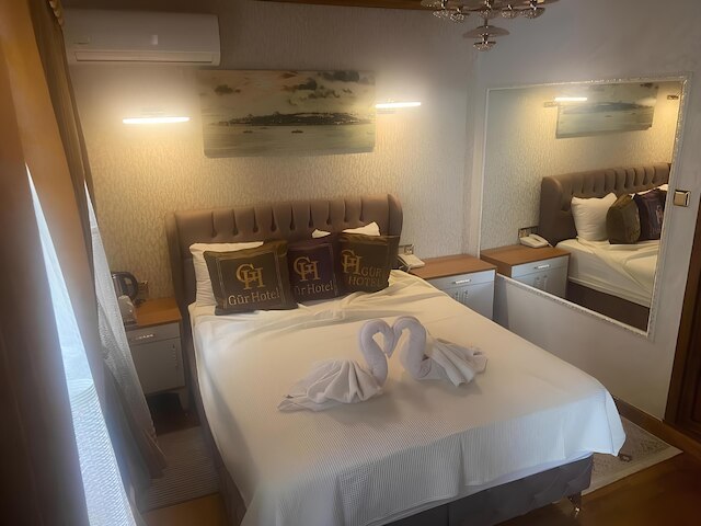 グル ロイヤル スイート アパート