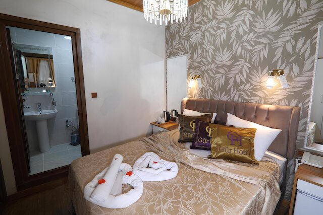 グル ロイヤル スイート アパート