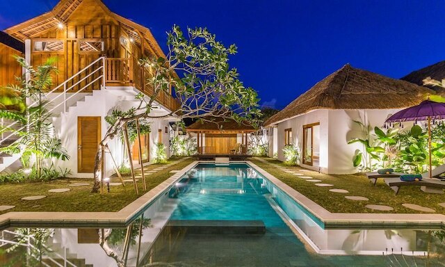 バリのアルフレッドによるヴィラ・ホイ