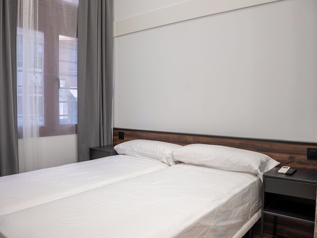 VR オブレゴン アパートメンツ