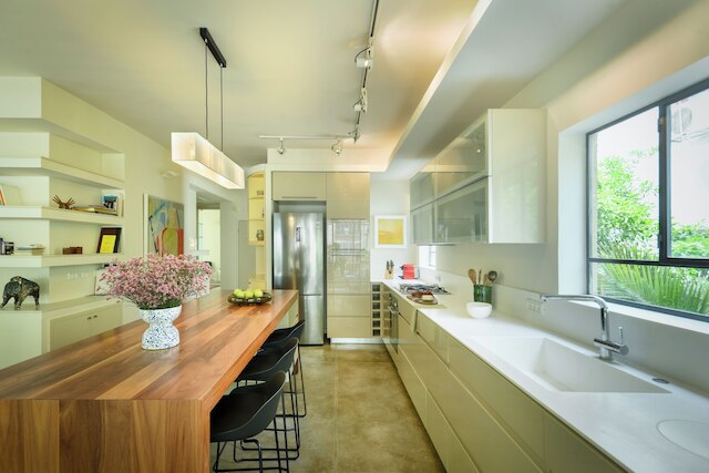 広々とした緑豊かな3BRアパート バルコニー付