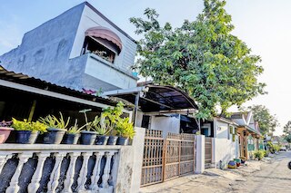 スポット オン 92652 メアア エホームステイ  2  シャリア