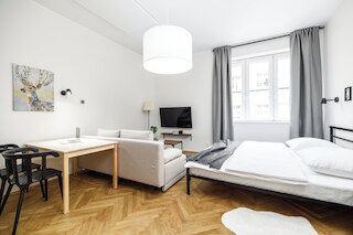 ネイティブ アパートメンツ ジュワフスキ 8A