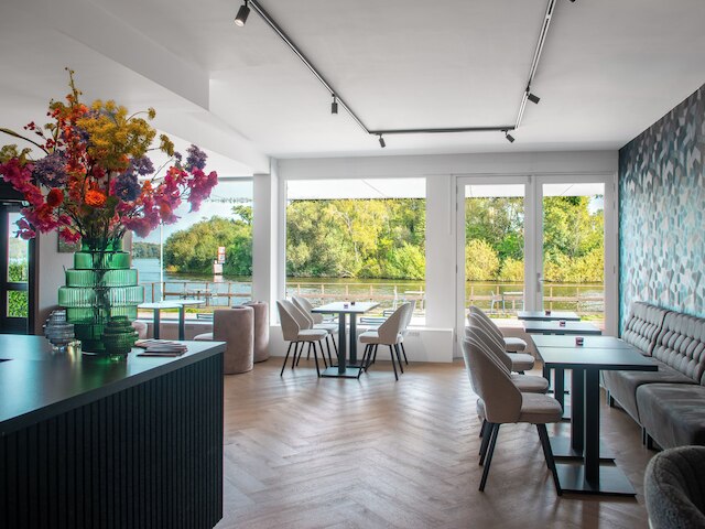 アムステルダム・レイク・ホテル