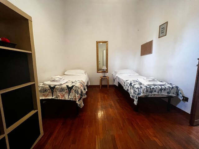 コルソ 13 イン フィレンツェ ウィズ  3 ベッドルームズ アンド  2 バスルームズ