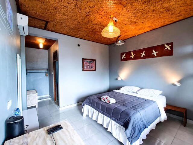 ノーバディ・イン・バリ