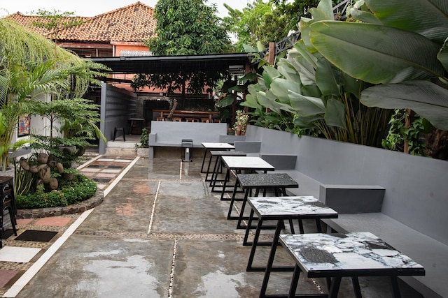 OYO  92588 グランド リー コスト シャリア