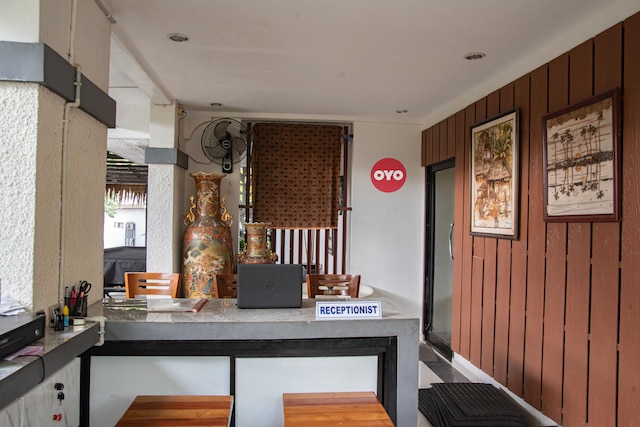 OYO  92588 グランド リー コスト シャリア