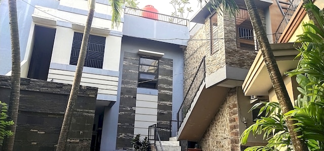 OYO  92588 グランド リー コスト シャリア