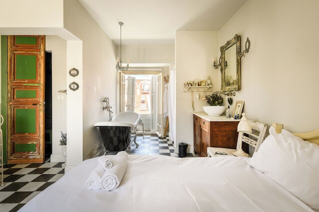 優雅な1BRアパート w バルコニー シティ内