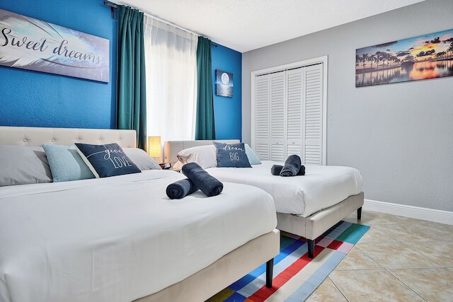 Happy Escape, 15 Min to Beach, Massage Shower Jets, Bar, and BBQ（ハッピーエスケープ、ビーチまで15分、マッサージシャワージェット、バー、BBQ）