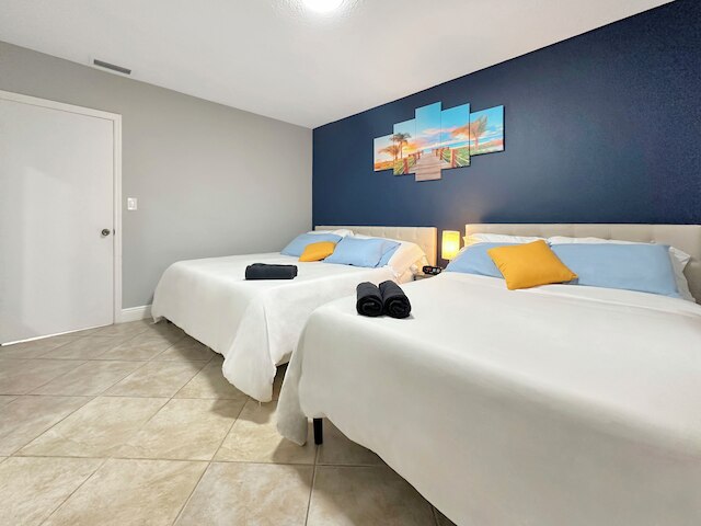 Happy Escape, 15 Min to Beach, Massage Shower Jets, Bar, and BBQ（ハッピーエスケープ、ビーチまで15分、マッサージシャワージェット、バー、BBQ）