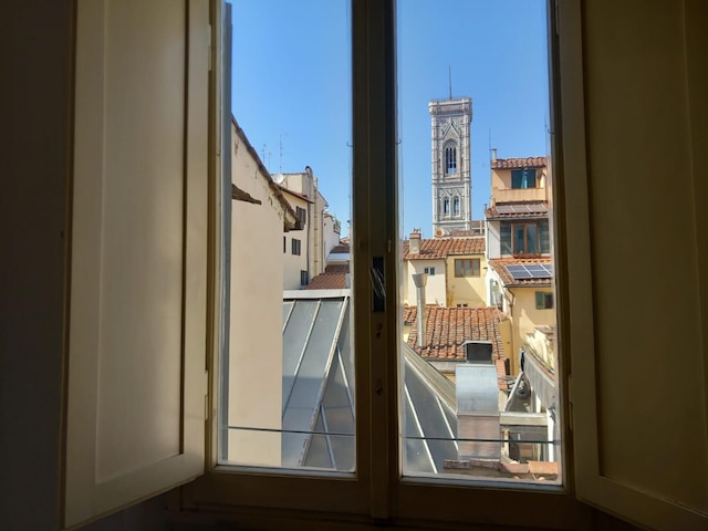 タヴリーニ  4 アパートメント