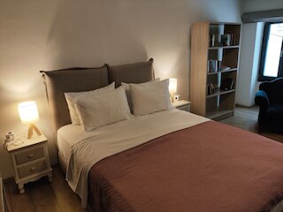 ユリシーズ・アパートメンツ・モナスティラキ