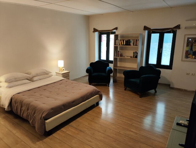 ユリシーズ・アパートメンツ・モナスティラキ