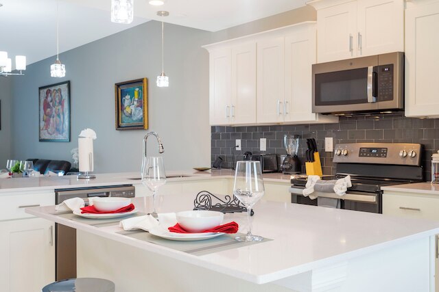 スタニング 2 ベド アプトン クロース トゥ  ディズニー ストーリー レイク 105 3171