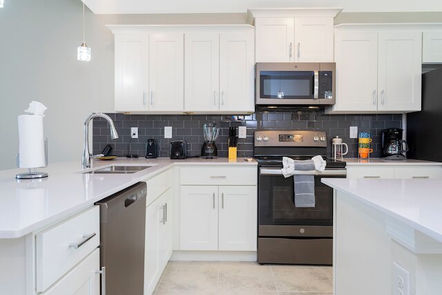 スタニング 2 ベド アプトン クロース トゥ  ディズニー ストーリー レイク 105 3171