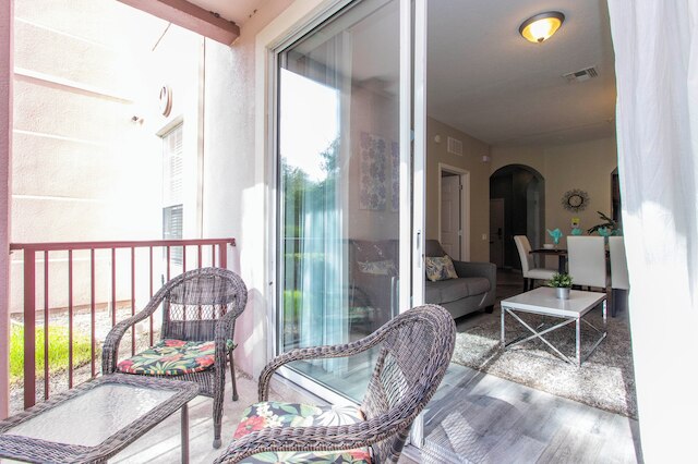 マグニフィセント 2 ベッドルーム アパートメント ビスタ ケイ リゾート 107