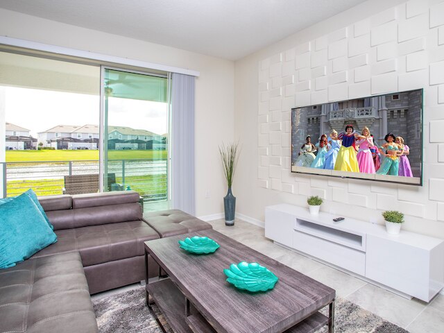 マーベラス  2 ベド アパートメント クロース トゥ  ディズニー アット ストーリー レイク 106 3121