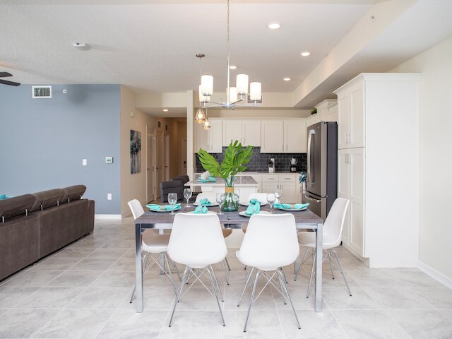 マーベラス  2 ベド アパートメント クロース トゥ  ディズニー アット ストーリー レイク 106 3121