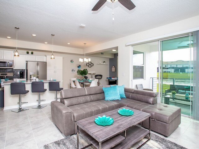 マーベラス  2 ベド アパートメント クロース トゥ  ディズニー アット ストーリー レイク 106 3121